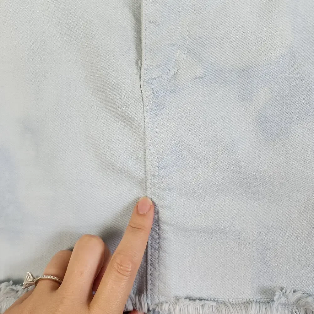 Joes Jeans Womens Micro Mini Denim Skirt Size 28‎ Cloud Blue Tie Dye Fringe Hem
